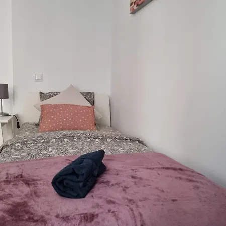 Hostel Ducq In *
